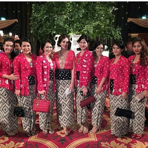 We did not find results for: Kebaya Kutu Baru | Pakaian wanita, Model pakaian, Kebaya ...