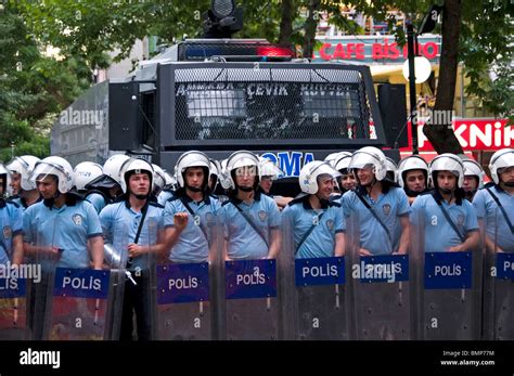 Ankara Turkish Turkey Police Demonstration People Stock Photo Alamy