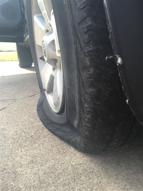 Guy Gets Flat Tire Takes Opportunity To Troll The Sht Out Of His Mates