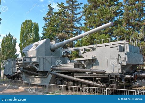 Naval Cannon Of Ww2 On Railway Stock Photo Image Of Monument