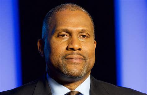 Tavis Smiley Sues Pbs For Suspending His Show Following Sexual Harassment Allegations Complex
