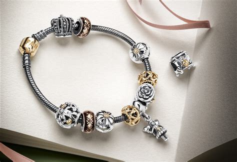 Sisenege disney x pandora maagilisse maailma ja koguge oma lemmik amulettid, inspireeritud ripatsid ja käevõrusid. Pandora grows in China and Australia - Retail in Asia
