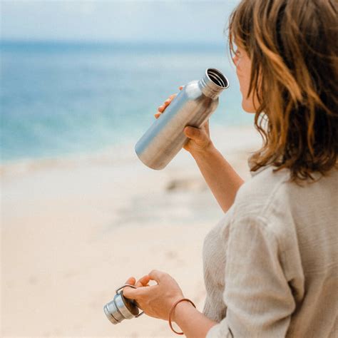 Reusable Sustainable Steel Water Bottle By Global Wakecup