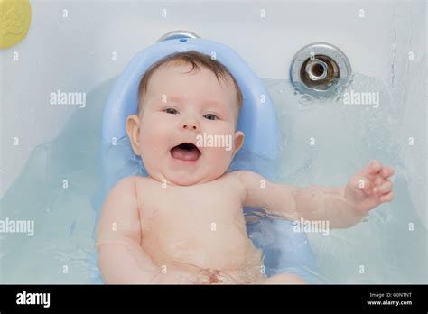 Newborn Baby Bathe And Swim Stock Photo Alamy