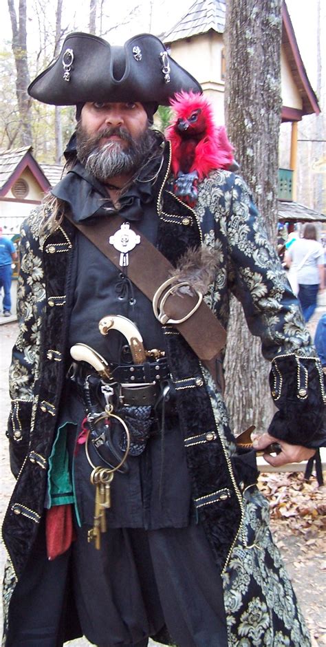 Pin By Clida Taggart On Renaissance Faire Costume Pirate Outfit