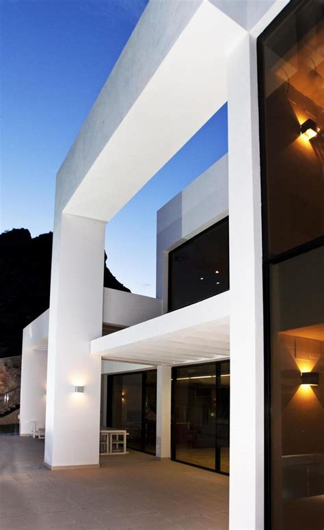 Concrete Home With 2nd Level Pool And 360 Degree Views Modern House