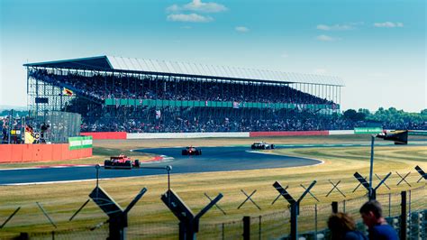 Onboard laps of the silverstone circuit. Silverstone Circuit (Silverstone) | Sports Tourist