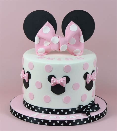 Minnie Mouse Themed Cake Fancycakesbylinda Co Uk