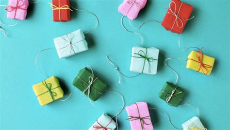 Une guirlande de cadeaux DIY pour Noël Shake My Blog