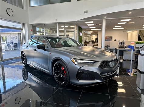 Gotham gray on the integra type-s?