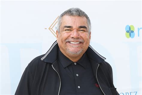 Fact Check Did George Lopez Urinate On Donald Trumps Hollywood Star Ciaoly