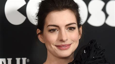 Anne Hathaway Admits That She Used To Resist Being Directed By Women