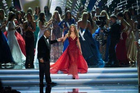 The gown had gone viral among netizens, mainly indian netizens, who named it 'cinderella gown'. Iris Mittenaere - France - Miss Universe 2016 | Fashion ...