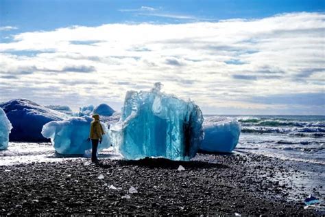 A Complete Guide To The Diamond Beach In Iceland