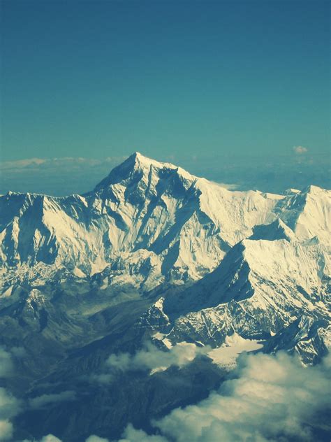 Mount Everest Hd Wallpaper Retina Ipad Hd Wallpaper