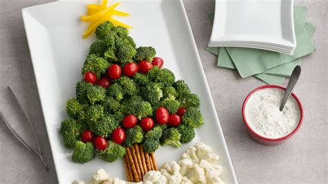 Add some sparkle to your thanksgiving or christmas dinner with these deliciously fancy vegetable side dishes. Christmas Tree Vegetable Platter Recipe - BettyCrocker.com