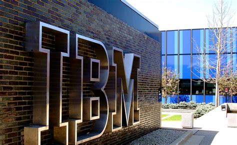 Discover how our people are a powerful force for global good. IBM investit 200 millions de dollars dans des locaux pour ...