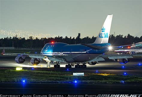 Night Flight Klm Boeing 747 406 Aircraft Picture Boeing 747 Airbus