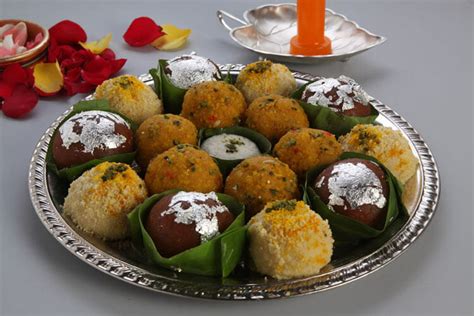 Indian Cooking The Art Of Preparing Indian Sweets Sivananda Yoga