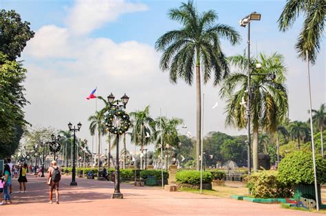 Rizal Park Formerly Luneta Park In The Heart Of Manila Wander Kid
