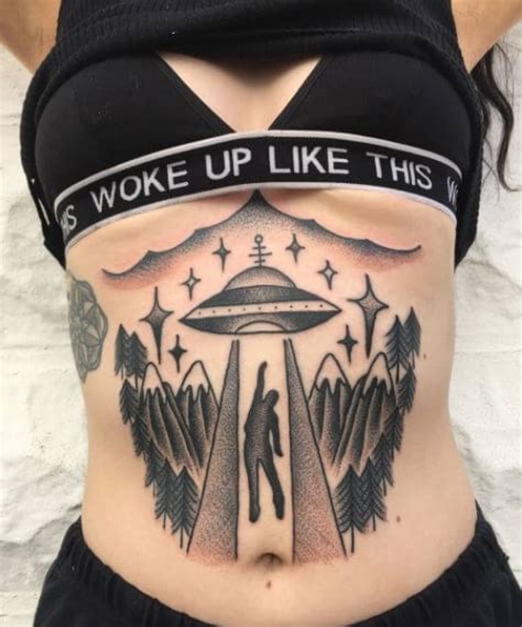 Men like their tattoo designs a little rougher, masculine, and cool. 50 Cute Stomach Tattoos for Women (2018) | TattoosBoyGirl