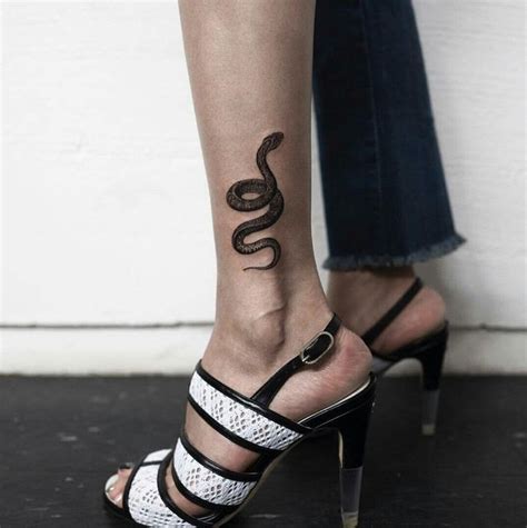 20 Traditional Snake Tattoo Designs On Ankles Petpress Traditional