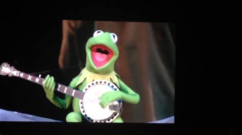 Kermit Sings The Rainbow Connection At The Hollywood Bowl