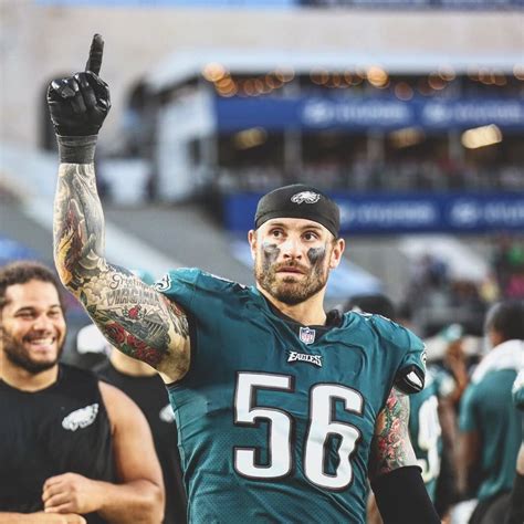 Pin By Joseph Repp On Philadelphia Eagles Nfl Players Chris Long Fly Eagles Fly