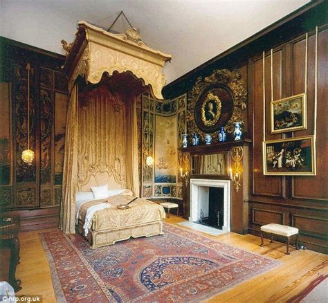 What Really Goes On Inside The Royal Bedroom The Late Night History Of
