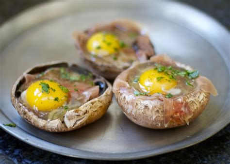 Lots of easter eggs with family pigs, puppy's & finding dory like whole grain salad with jammy eggs and shallot yogurt. Baked Eggs in Prosciutto-Filled Portobello Mushroom Caps