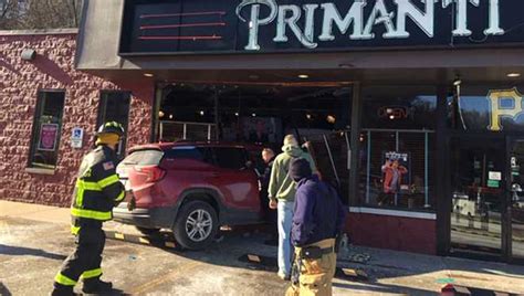 Suv Crashes Into Primanti Bros Restaurant In North Versailles