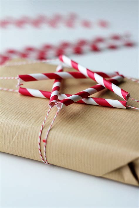 25 Beautiful Brown Paper Christmas Wrapping Ideas Mum In The Madhouse