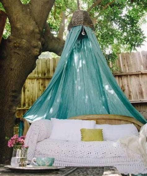 Ways to decorate a deck grill canopy only in popi home design. 33 Romantic Outdoor Canopies and Tents Made with Mosquito ...