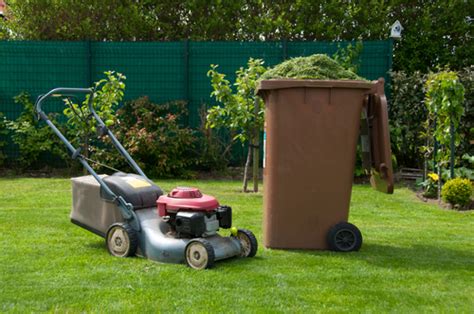 Here is what they do and how much they charge: How Much Do I Charge for Lawn Mowing? - GreenSocks