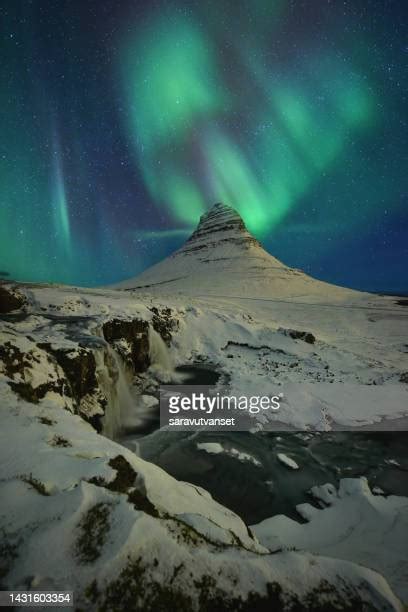 Kirkjufell Winter Photos And Premium High Res Pictures Getty Images