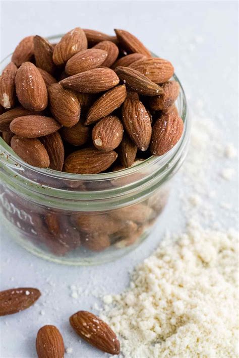Almond Flour Nutrition Benefits And How To Use It Jessica Gavin