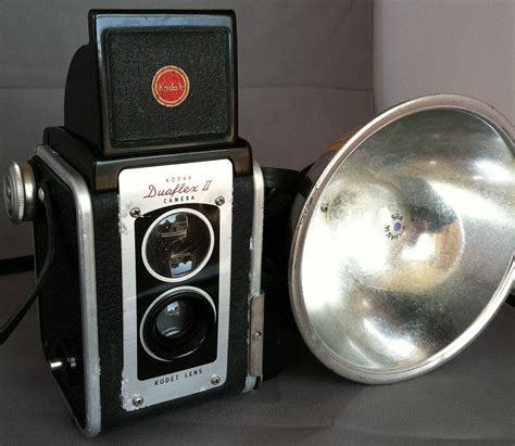 Mod Vintage Kodak Duaflex Ii Camera Wflash And Bulbs