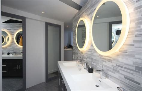 how to pick a modern bathroom mirror with lights