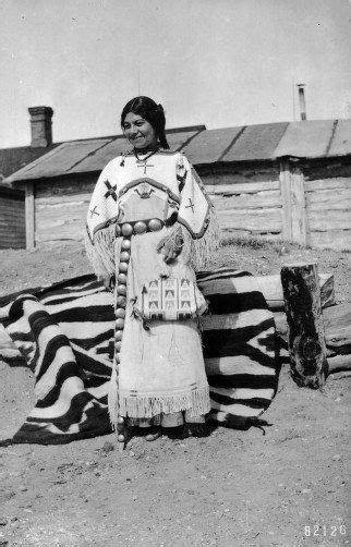 Oglala Woman Circa 1900 Native American Clothing Native American