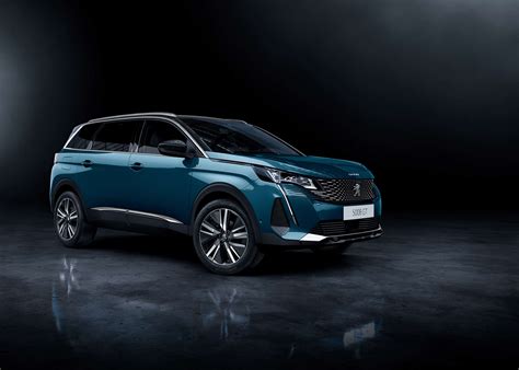 The New Peugeot 5008 Suv Features A New Look More Technology And Class