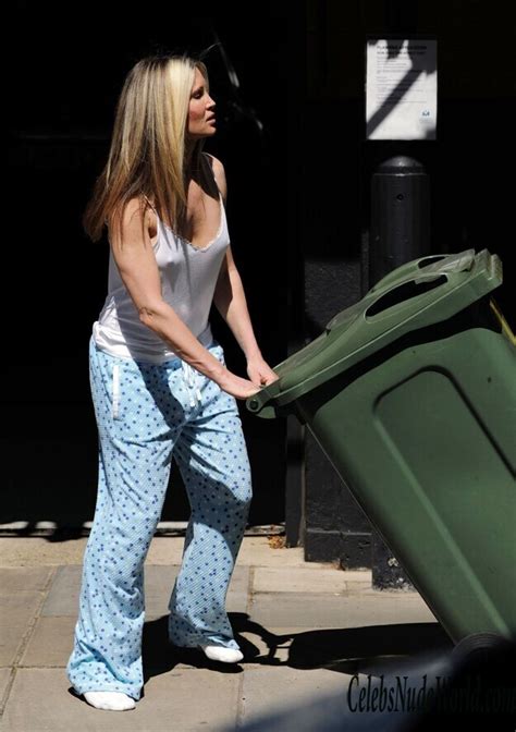 Caprice Bourret Pokies While Taking The Bins Out Photo 231528