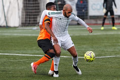 Born 22 february 1985) is an algerian former professional footballer who usually played as a left winger but could also play on the right. RED STAR - PARIS FC