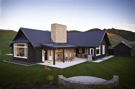 Texture is a key feature in house designs and it is easily achieved through a balance of finishes and surfaces that contrast and complement. Built for a couple from overseas, this house boasts full ...
