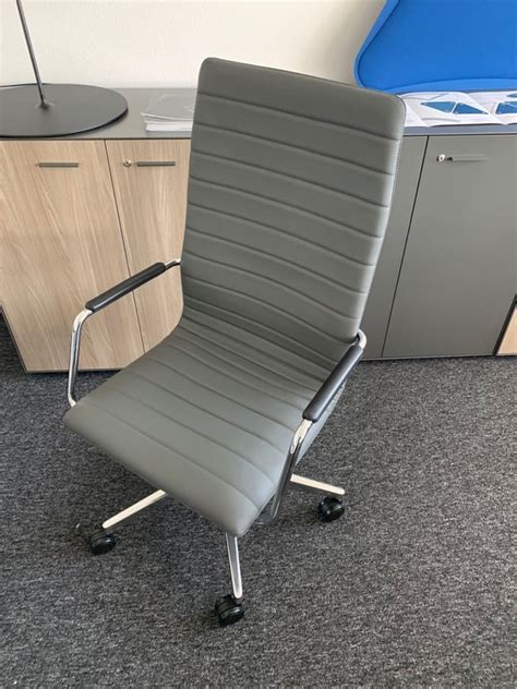 Wie viel höher soll denn der stuhl werden? Quadrifoglio Stuhl DAHLIA hoch Leder anthrazit - MEC 03 ...