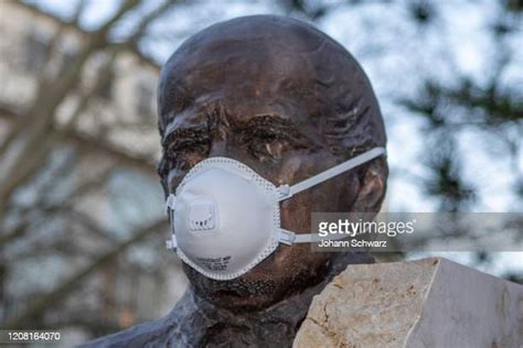Ignaz Semmelweis Photos And Premium High Res Pictures Getty Images
