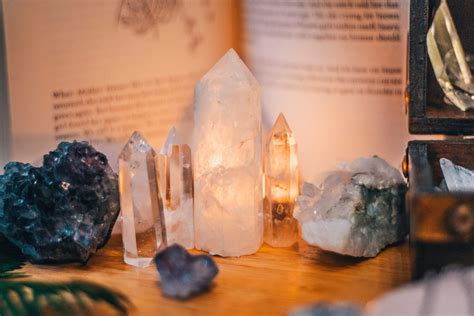 How To Use Healing Crystals 5 Methods For Transformative Healing Zenluma