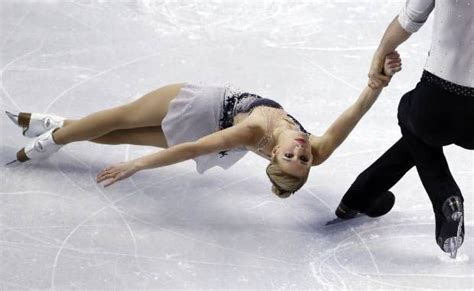 Professional Couple Figure Skaters Figure Skater Figure Skating Skaters