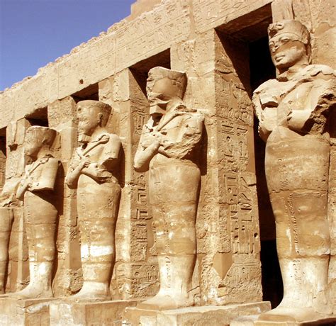 Ancient Egyptian Arts And Architecture Looking Back At