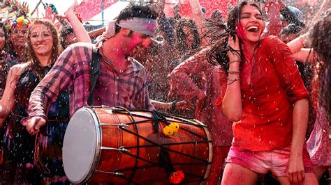Popular And Famous Bollywood Holi Songs