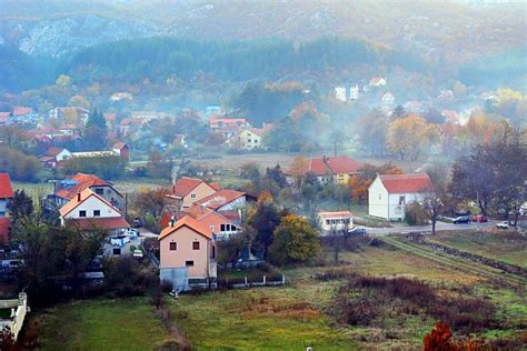Busca información acerca de los cuidados. Viajes a Cetinje, Montenegro | Guía de viajes Cetinje